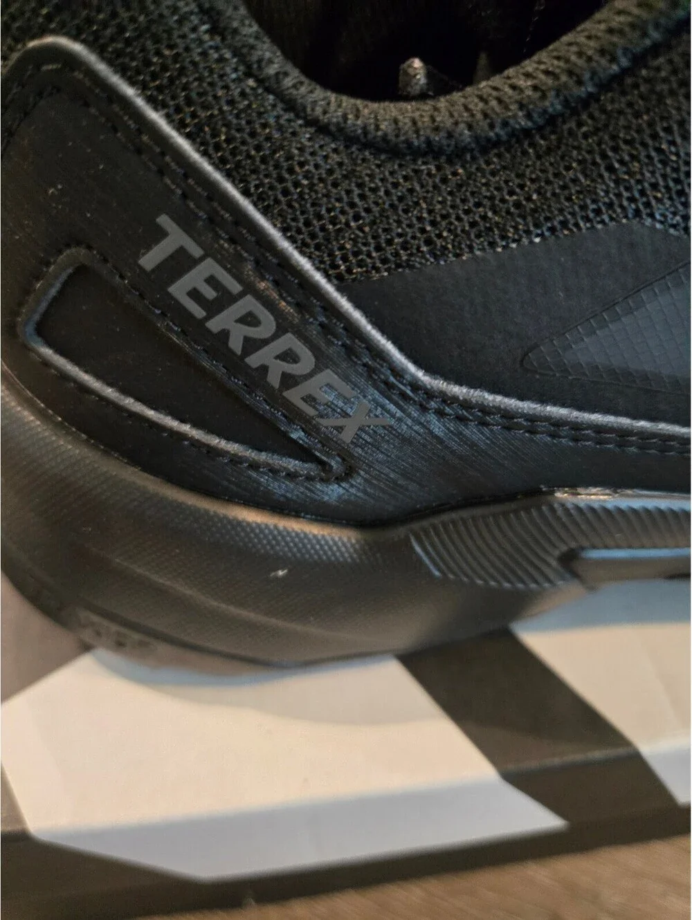 Adidas Terrex Eastrail 3 Hiking Shoes JR4001 Men's Size 10.5 New Box